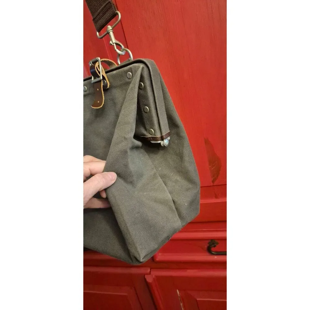 Large GRAY CANVAS Stonemason Style Weekender Bag Metal Frame Leather Handles EUC